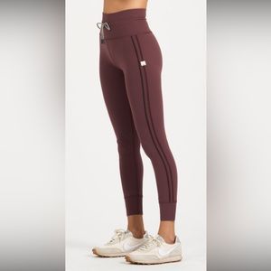 Vuori daily sport legging Sz small